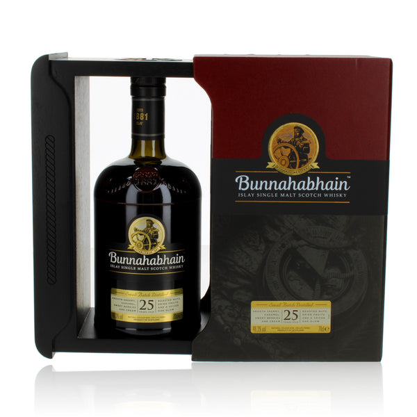 Bunnahabhain 25 vuotta 0,7l, alk. 46,3 tilavuusprosenttia.