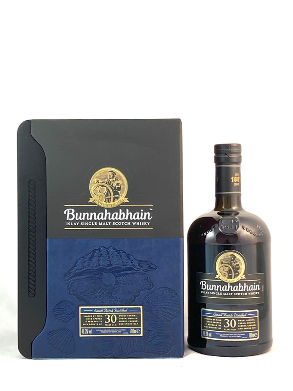 Bunnahabhain 30 vuotta 0,7l, alk. 46,3 tilavuusprosenttia.