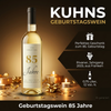 Geburtstagswein 85 Jahre Rivaner Franken Geschenk - Produktbild mit Geburtstagsdekoration